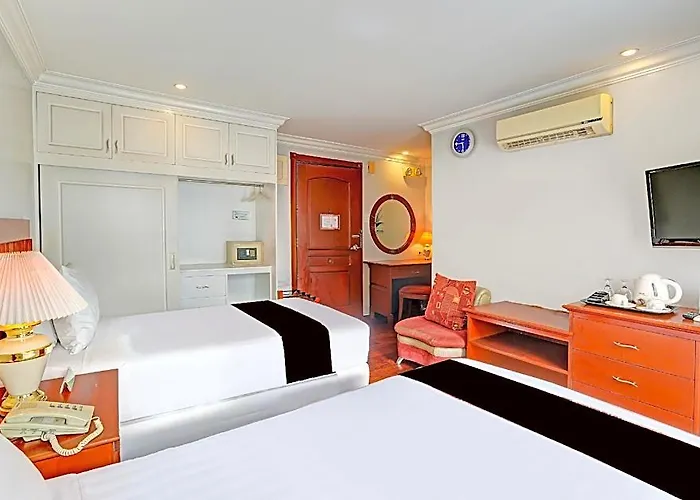 Vip Hostel, Near Pnr Pasay Evangelista, Makati