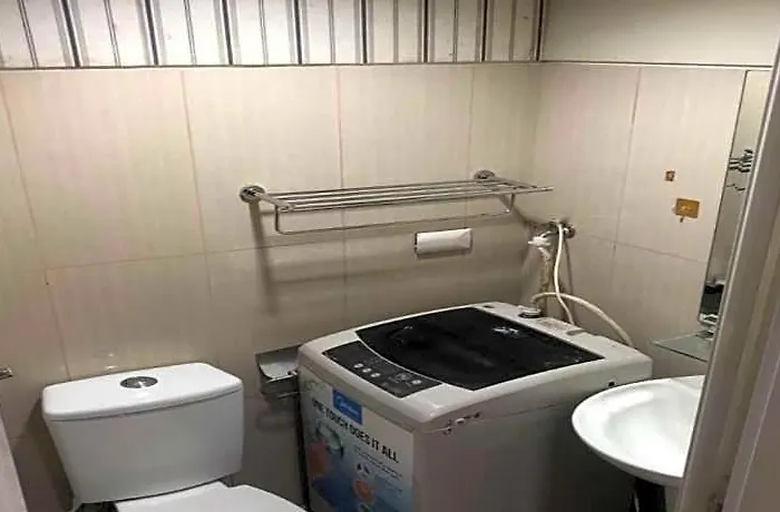 Vip Hostel, Near Pnr Pasay Evangelista, Makati Manila