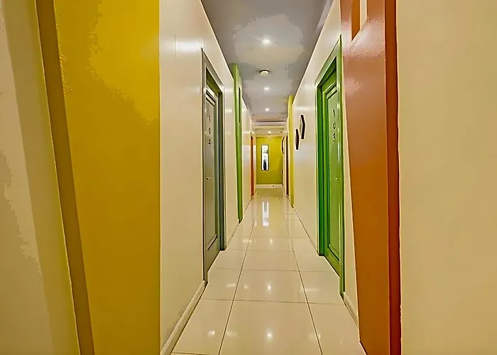 Hotel Vip Hostel, Near Pnr Pasay Evangelista, Makati